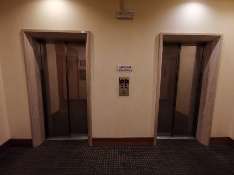 エレベーターホール客室階