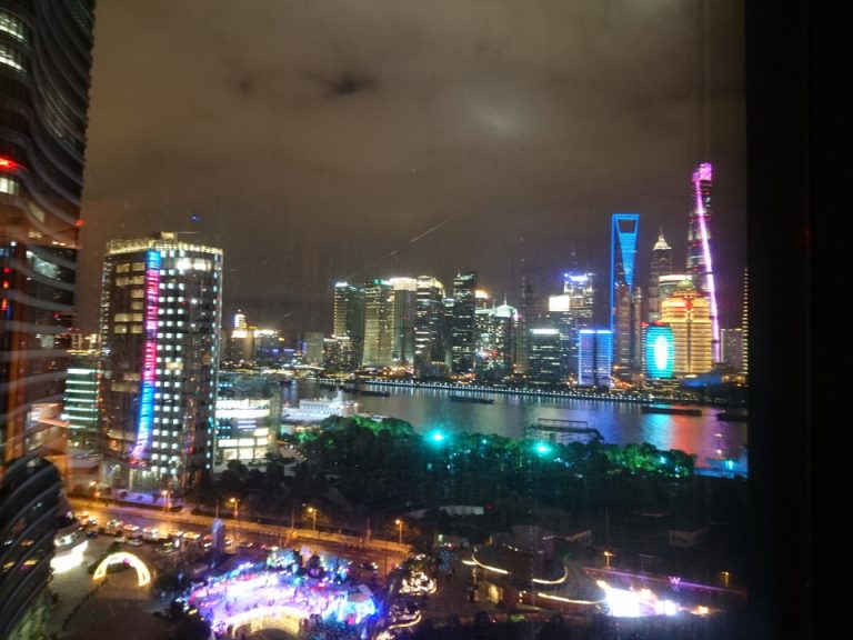 窓からの眺望(夜)