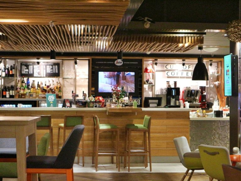 バーカウンターもあります。