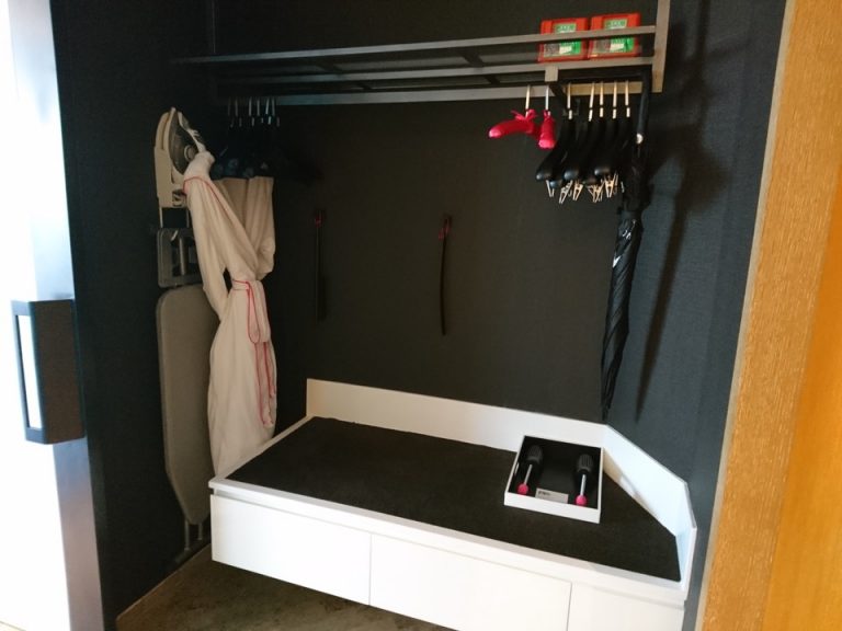 クローゼット(開けた状態)