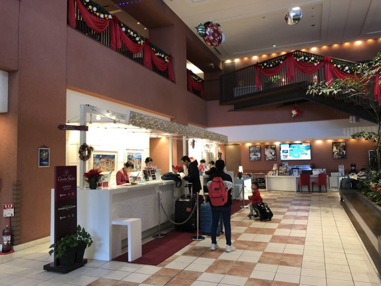 フロント全体、フロントカウンター