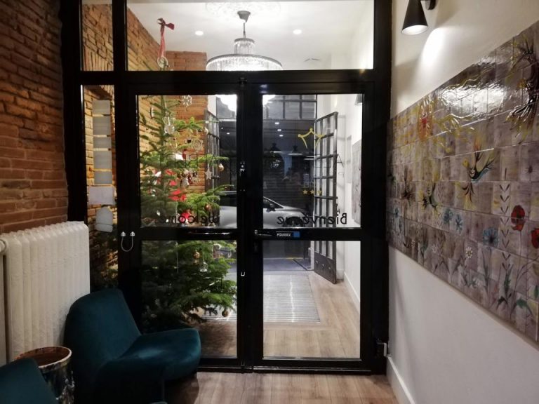 エントランス内観1