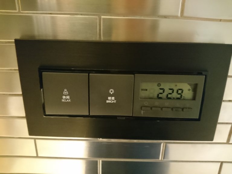 エアコンコントローラー