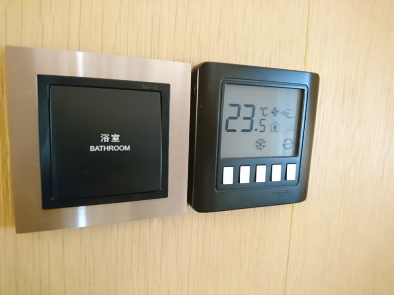 エアコンコントローラー