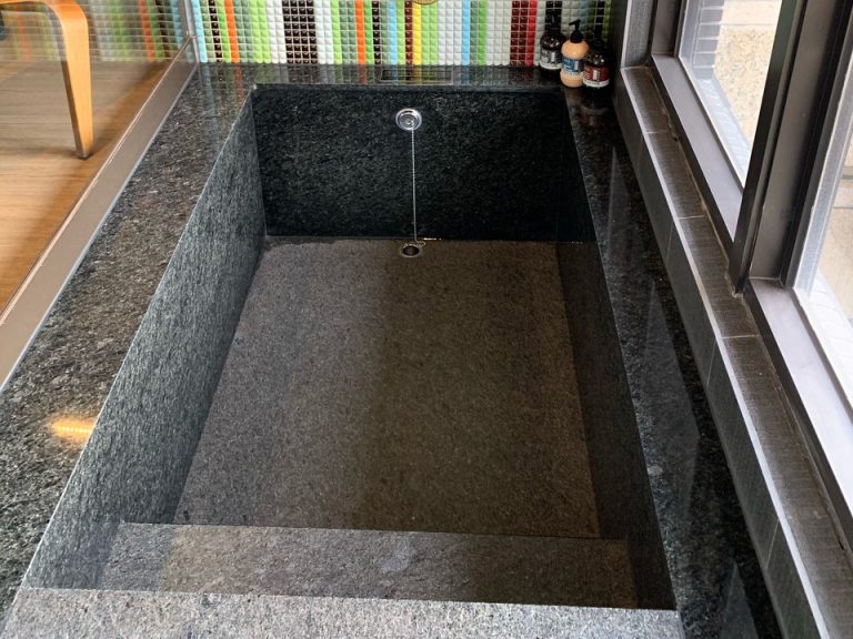 客室のバス・トイレ__バスタブ