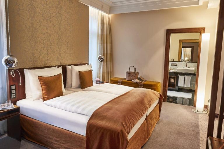 e0895a4a51c702606e328a94cbf7c309