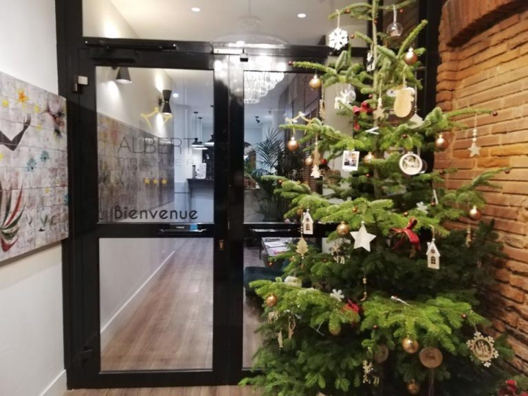 エントランス外観3