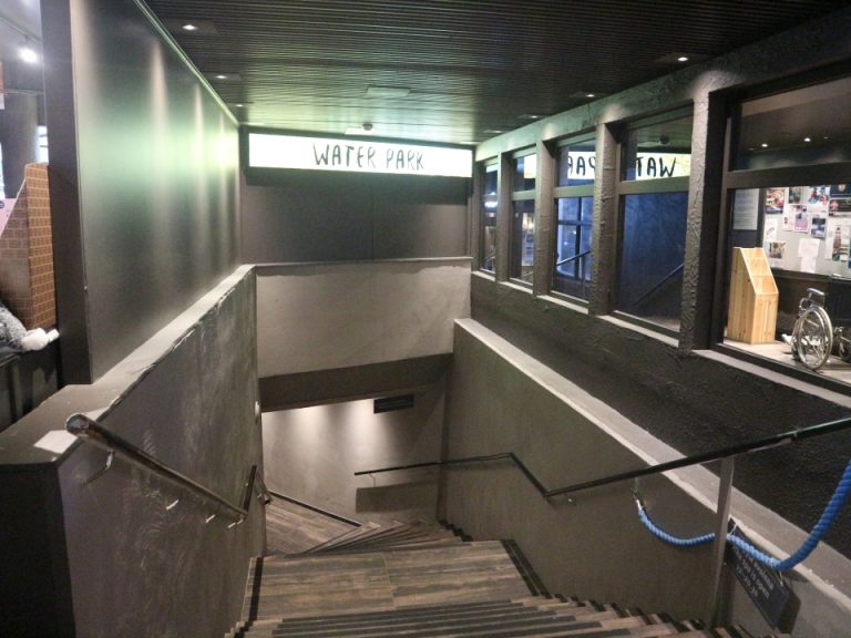 ホテル内にウォーターパークがあり、プールとサウナが利用できます。プールはかなり大きく、ジャグジーやウォータースライダーもあります。サウナも何人か入れる部屋が2室あります。