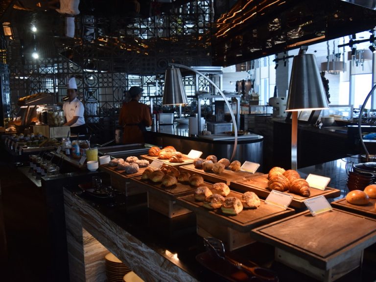 朝食バイキング02