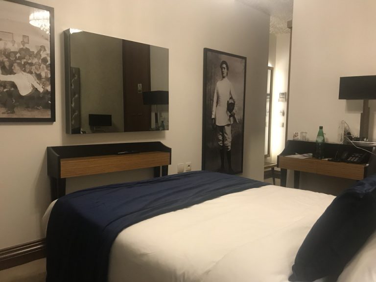 窓から部屋全体図