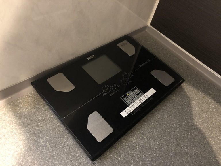 バスルーム内 ヘルスメーター