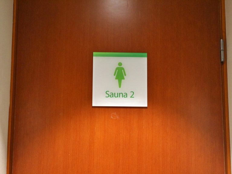 男女分かれてサウナルームがあります。