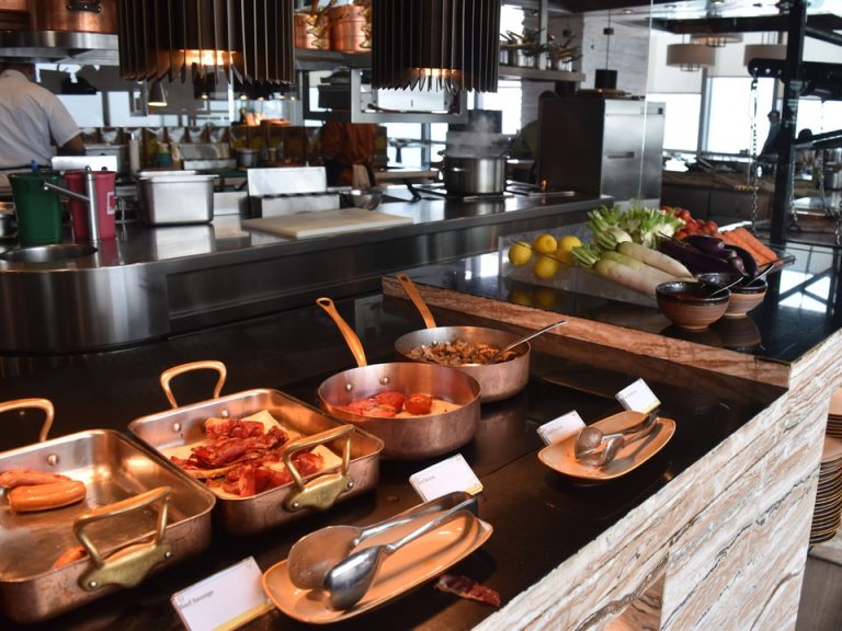 朝食バイキング05