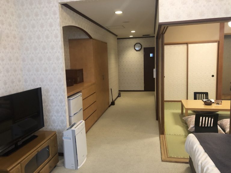 部屋内から入り口