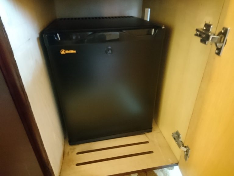 冷蔵庫(閉じた状態)