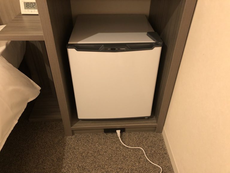 冷蔵庫閉じた状態