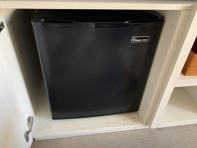 冷蔵庫(閉じた状態)