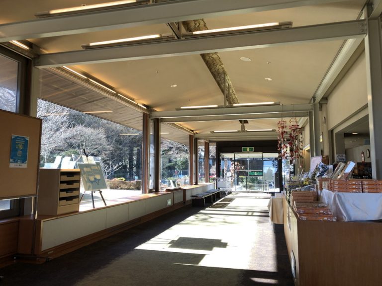 フロントロビー(2)