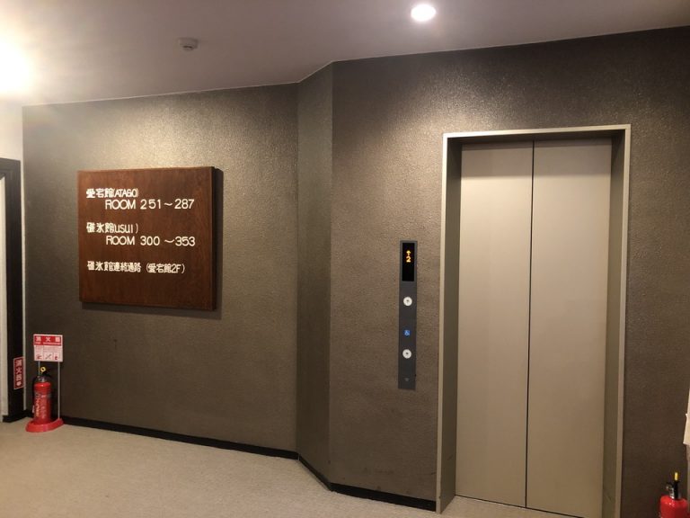 フロント階エレベーターホール(1)