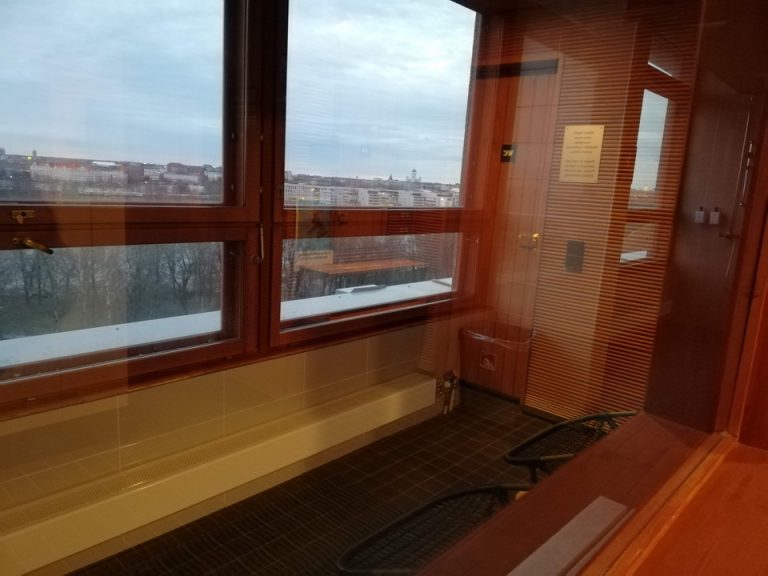 サウナルーム(シャワー室)