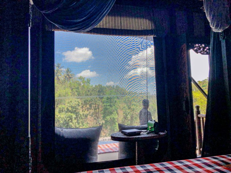 ベッドからテレビ方向