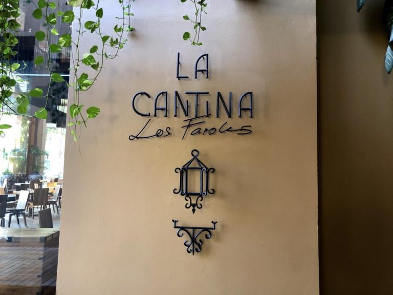 CANTINA LOS FAROLES フレンチのビストロです。