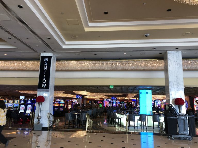 ホテルエントランス内観