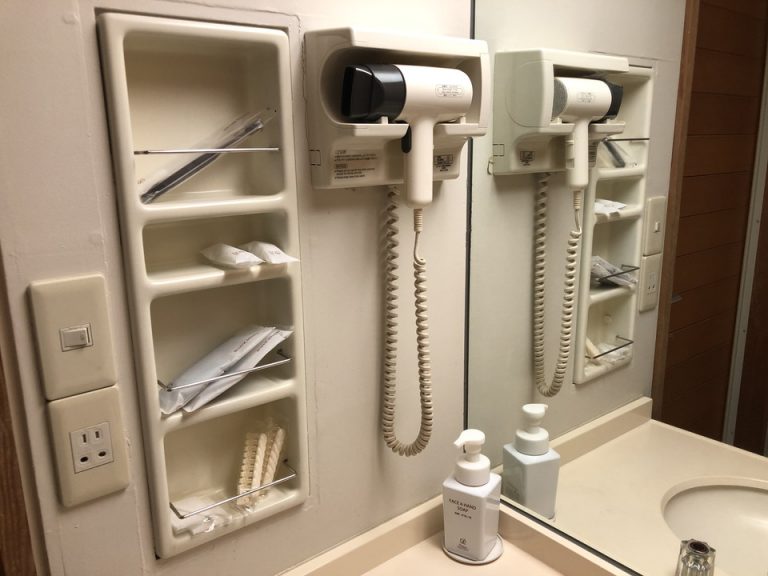 ドライヤーとアメニティ