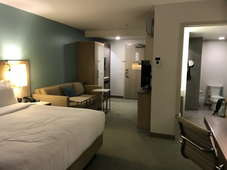 抜群の景色がある窓側から見た客室全体