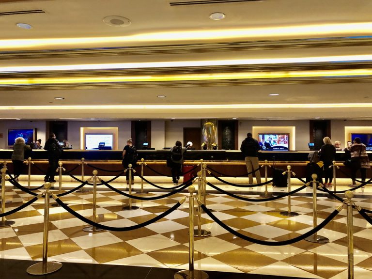 ホテルのフロント