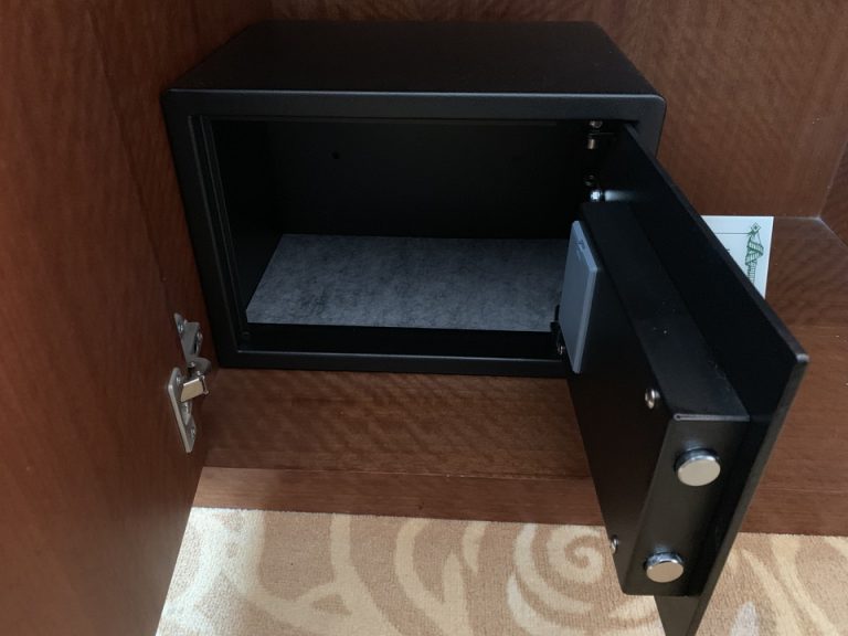 セーフティーボックス(開けた状態)