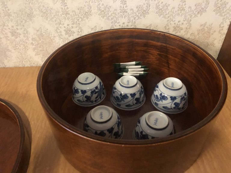 湯呑みとお茶