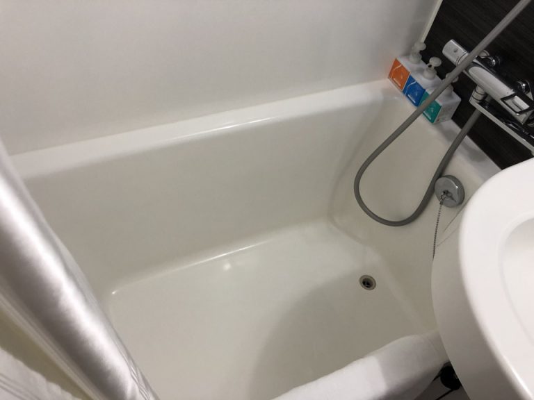 客室バスタブ