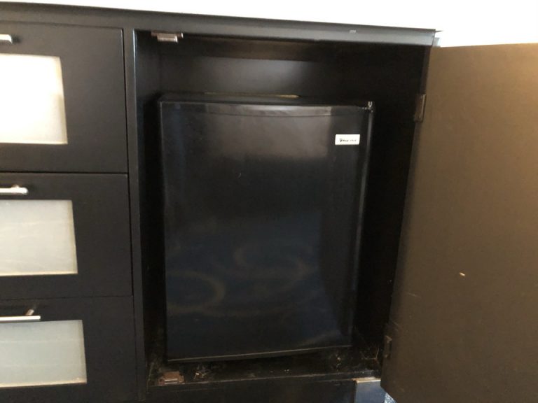 冷蔵庫 閉めた状態