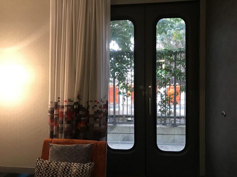 部屋からはプールが見えました