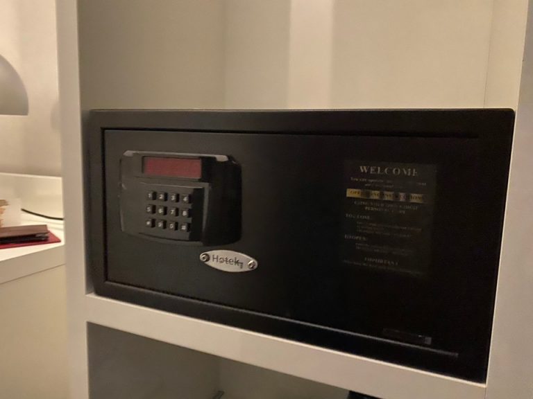 セーフティボックス閉じた状態