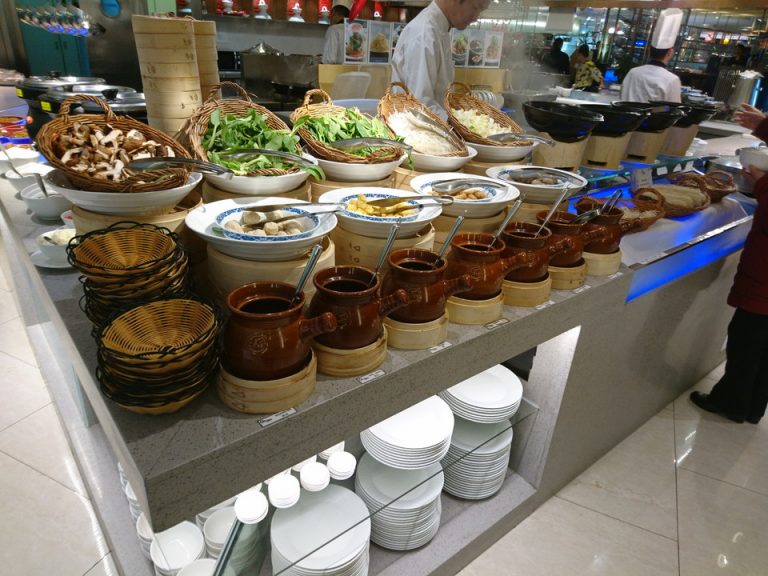 麺の実演コーナー