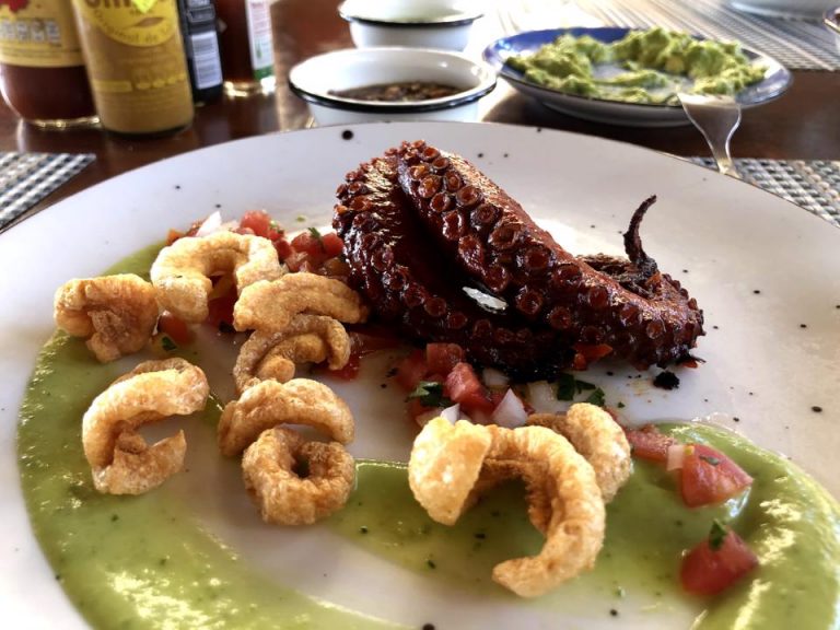 HABANEROS 海鮮グリルやセビーチェなどが食べられます。