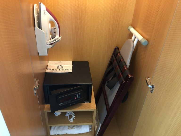 クローゼット下