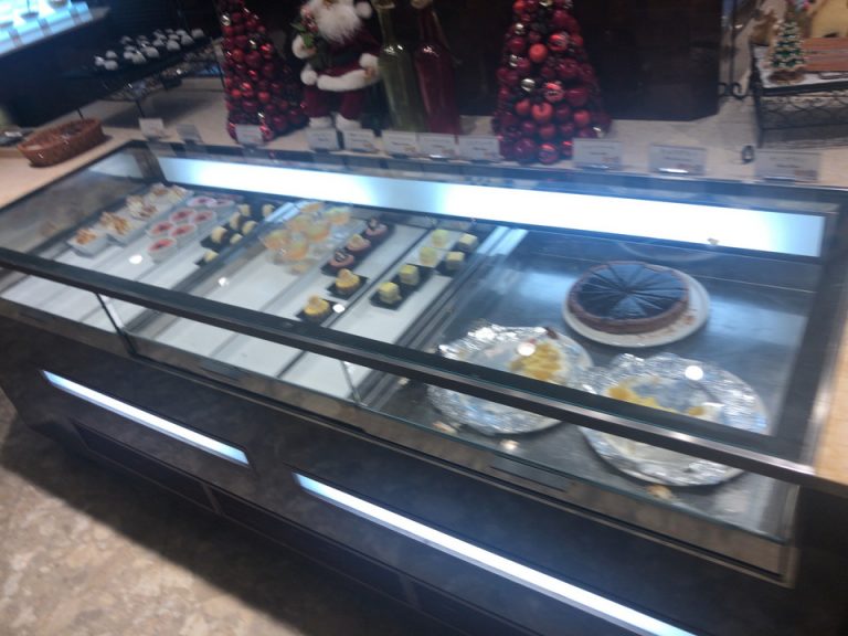 夕食ビュッフェのデザート