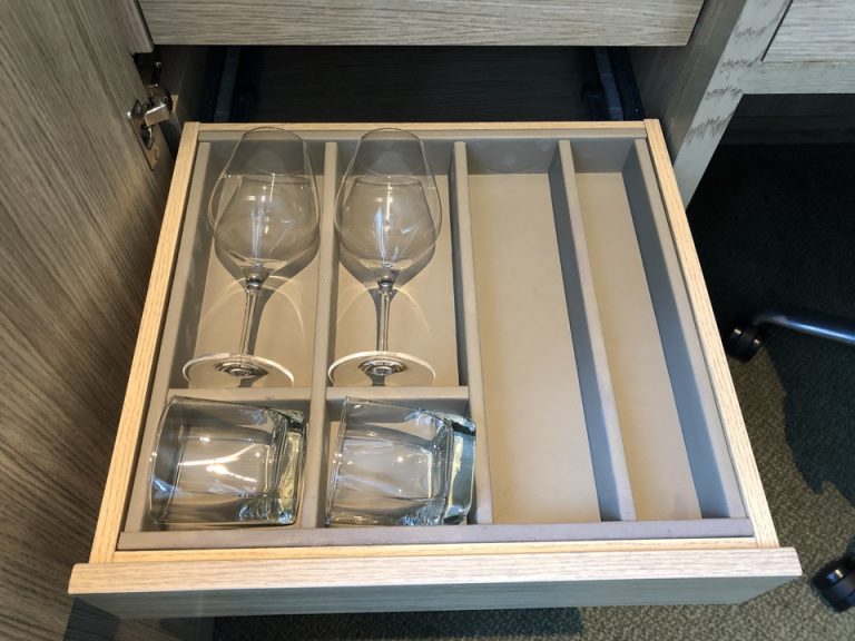 グラス・カップ