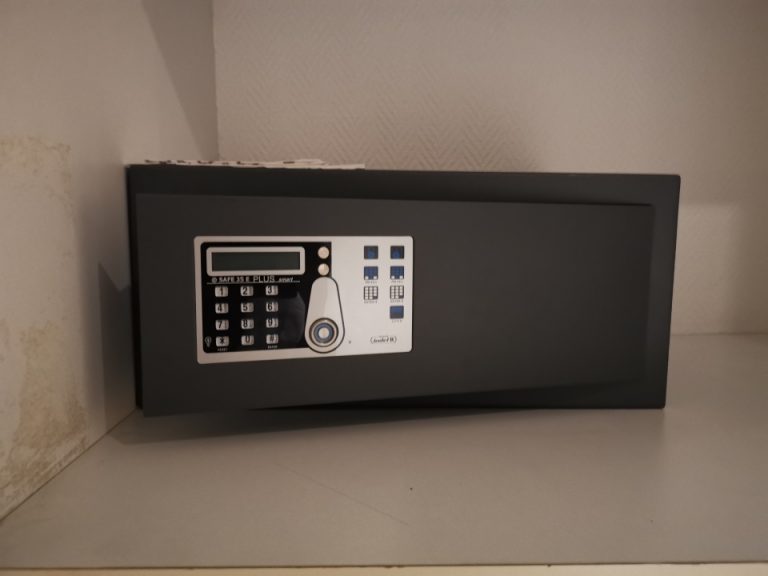 セーフティーボックス(閉じた状態)