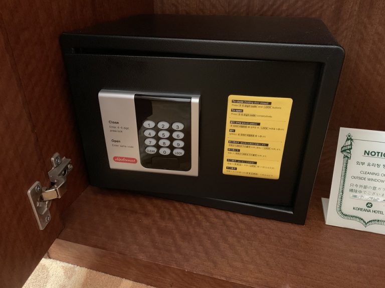 セーフティーボックス(閉じた状態)