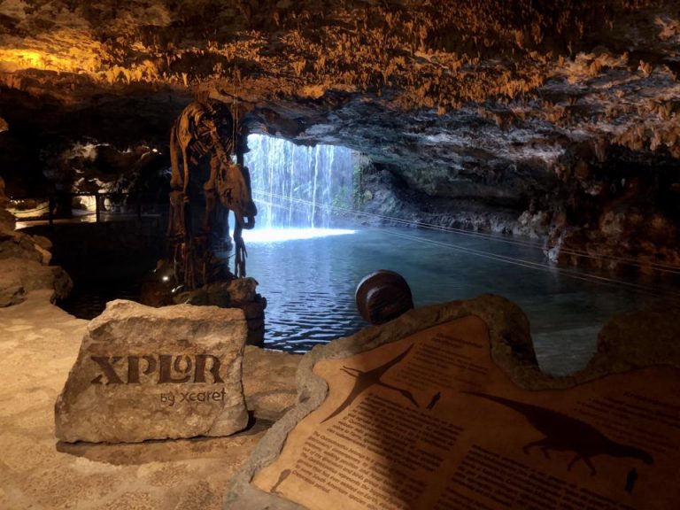 エクスプロール。ジップラインが楽しめます。