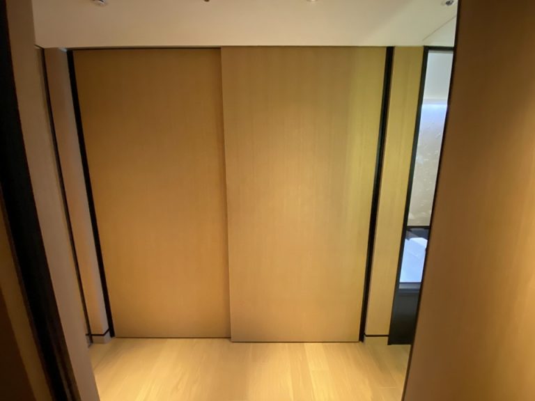 クローゼット(閉めた状態)