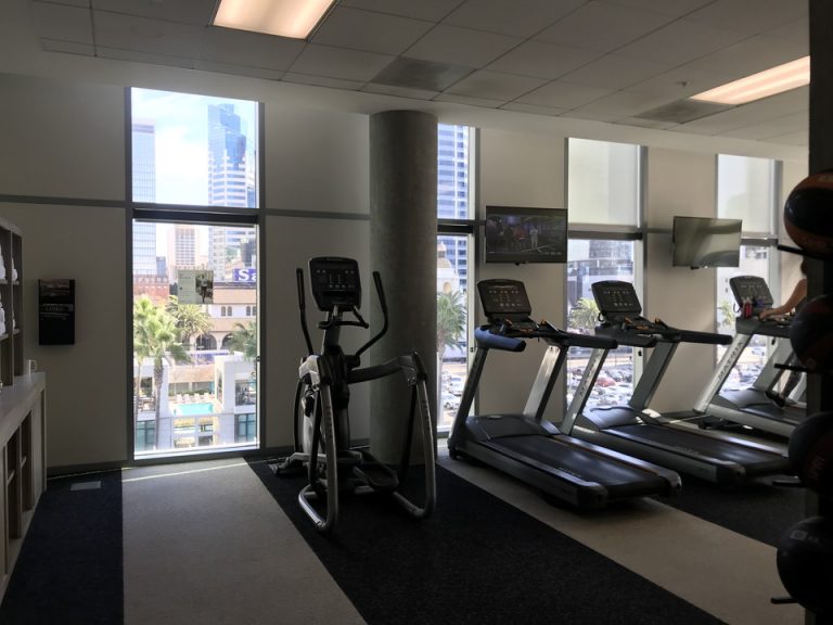 フィットネスセンター