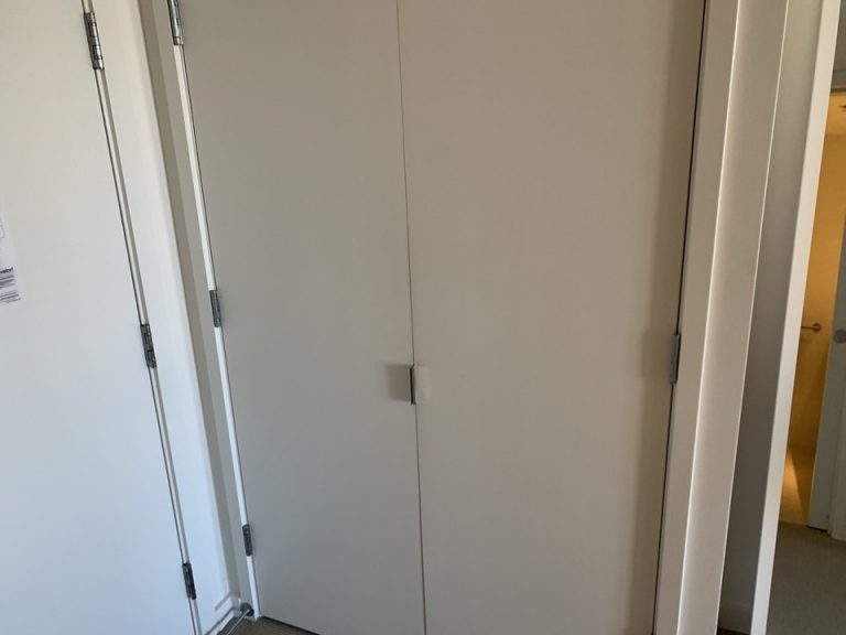 クローゼット(閉じた状態)