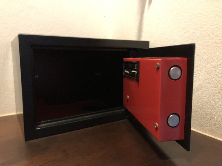 セーフティーボックス(開けた状態)