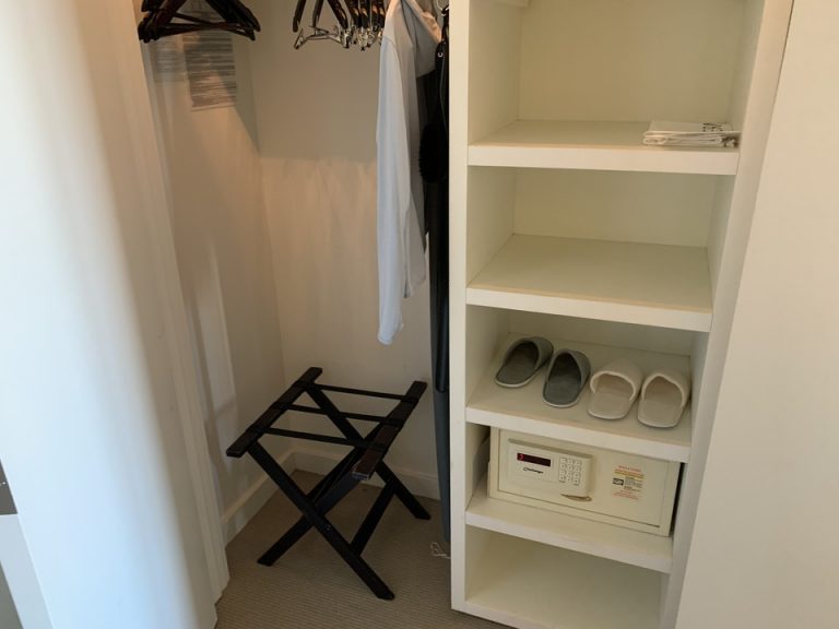 クローゼット(開けた状態)