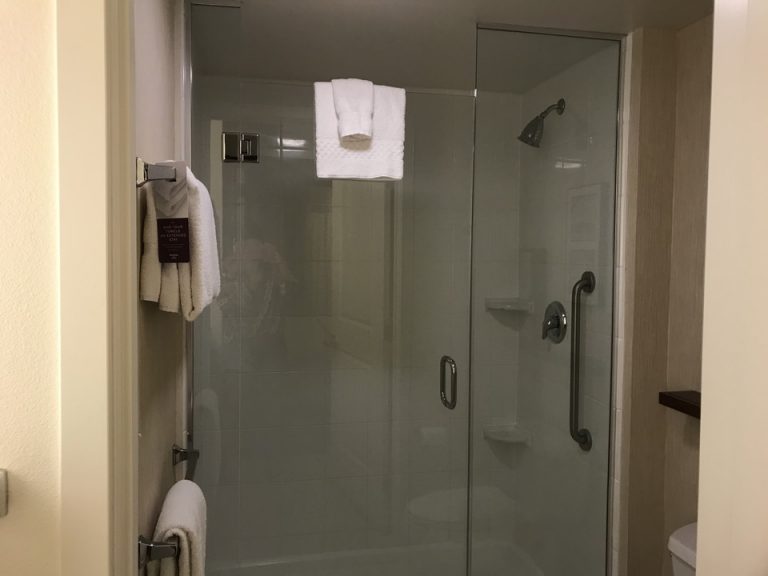 十分な数のタオルが設置されていました